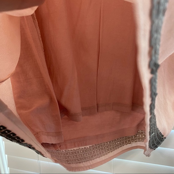 BKE boutique mauve and gold sequin top - Picture 5 of 7